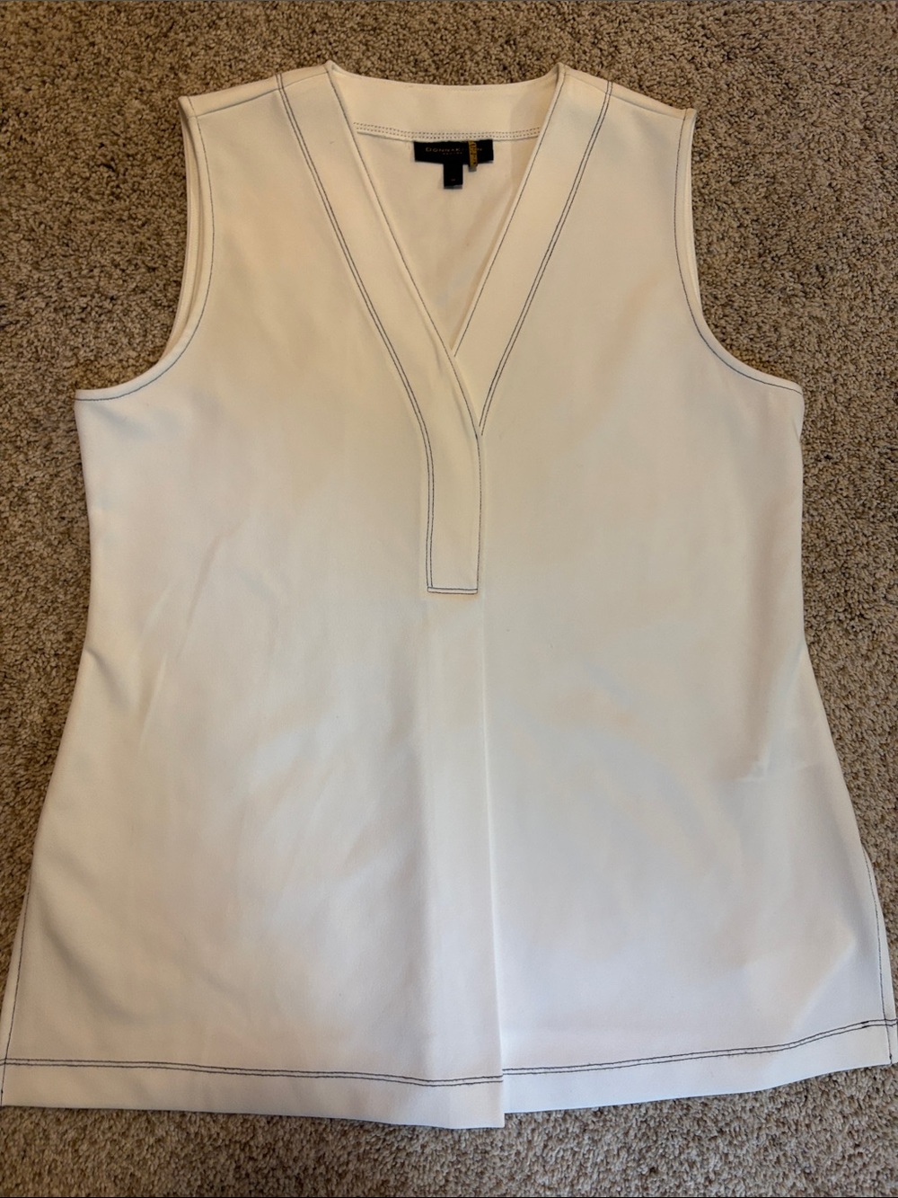 Donna Karan New York White Sleeveless Top in Medium